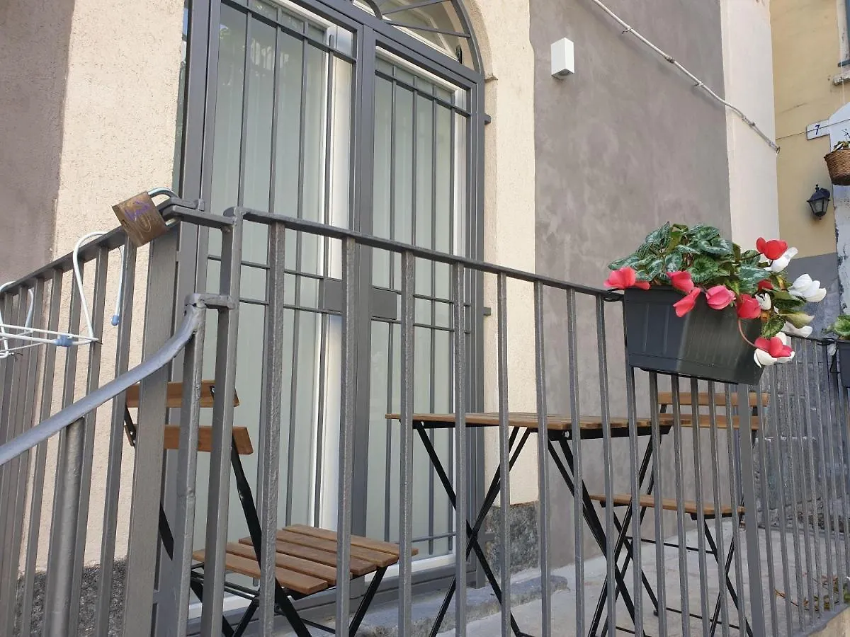 Appartamento A Casa Di Sole Aeroporto di Catania Fontana Rossa